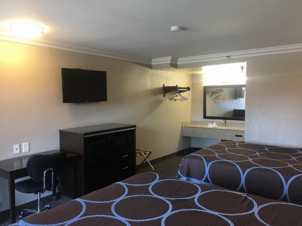 Hotel Seville - Ontario Airport/Chino image 36